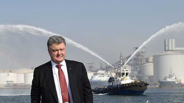 "Дело деликатное. Имя клиента - Петр Порошенко". Что известно о новом офшорном скандале