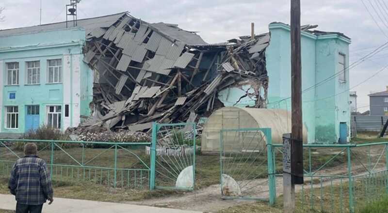 Рухнувшее здание старой школы выявило проблемы с бюджетными миллиардами