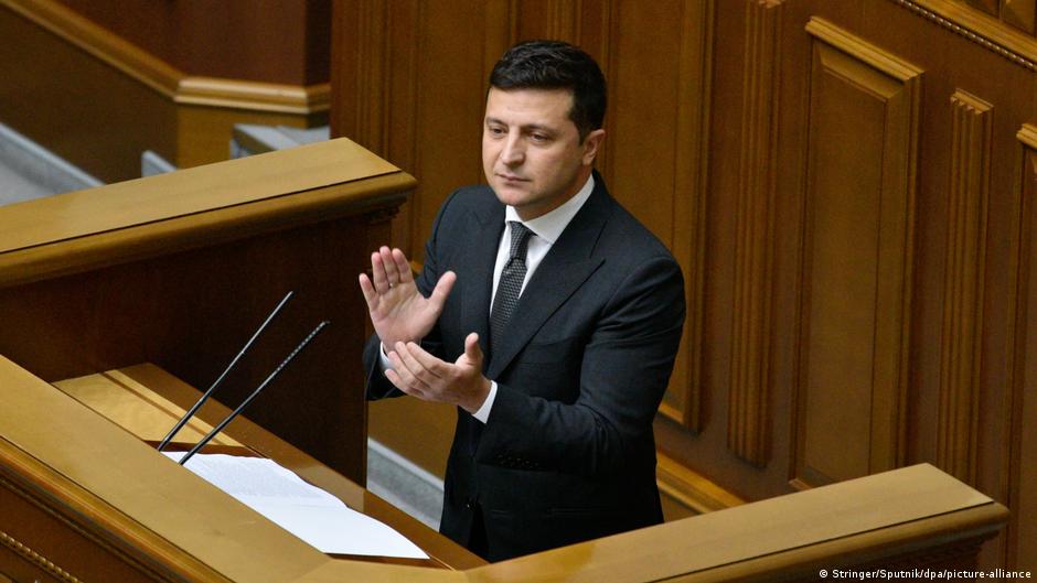 Ukraine Pr&auml;sident Volodymyr Zelensky im Parlament
