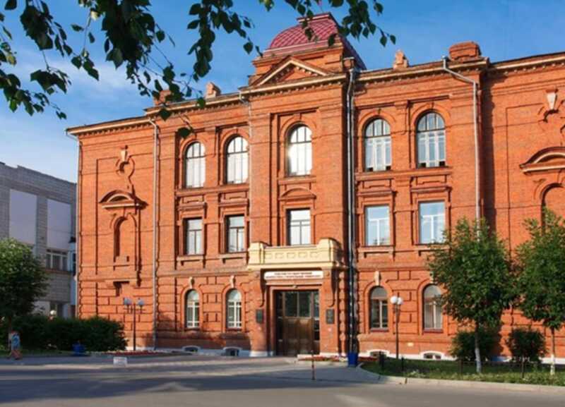 Как СибГМУ и ТГАСУ прикрывают махинации с клинингом, пугая студентов выселением